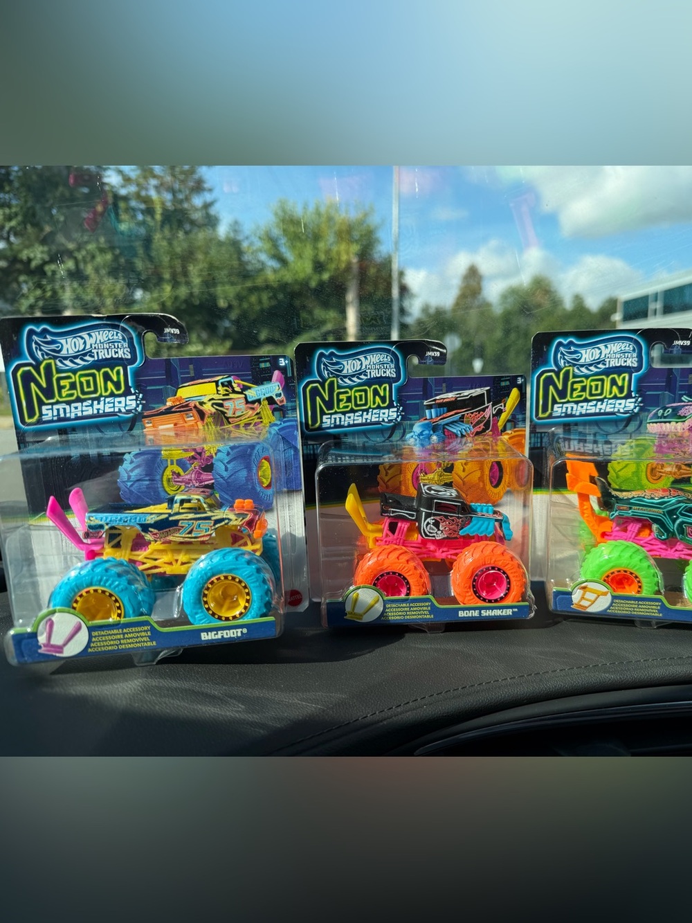 Hot Wheels Monster Trucks Neon Smashers Lot of 3 - Bigfoot Mega Wrex Bone Shaker